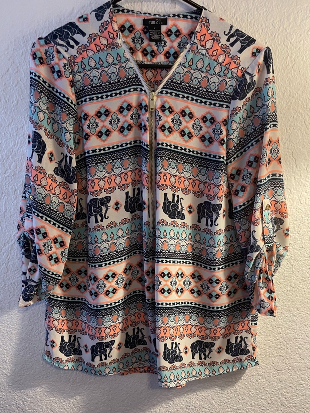 Rue21 Coral, Aqua & Navy Geometric Zip-Front Blouse